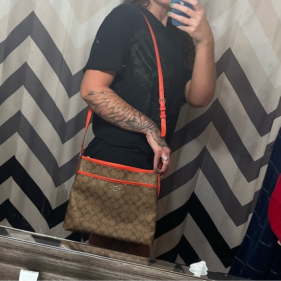 Coach purse/wallet - Picture 6 of 7